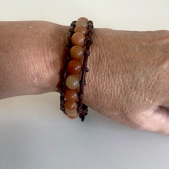 Artisan made one of a kind Carnelian leather wrap bracelet - Picture 4 of 4